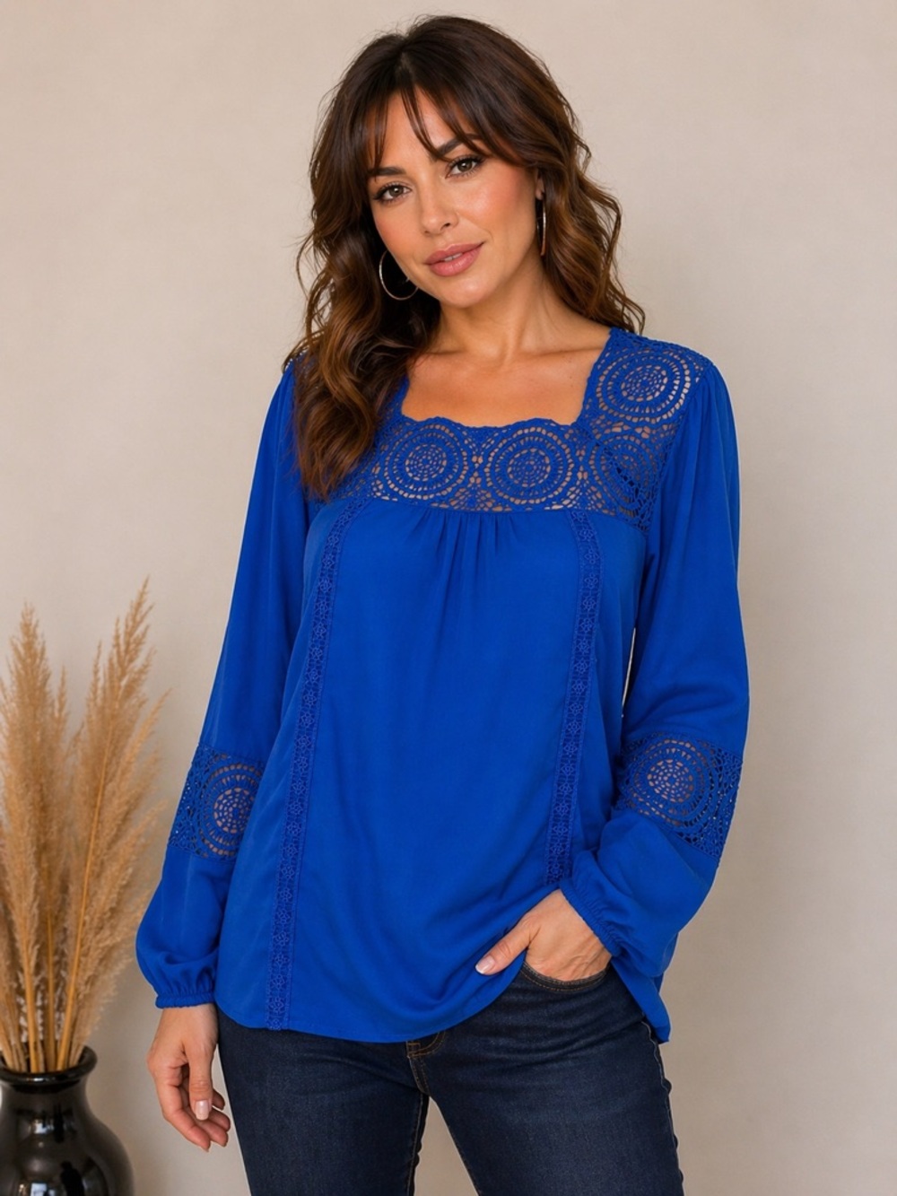 💙 Valerie Stevens Royal Blue Lace Detail Blouse – Elegant & Eye-Catching ✨ 💙